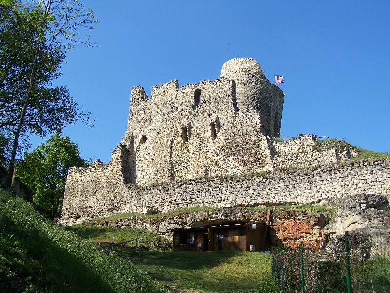 Foto: Michalovick� putna-Z��cenina hradu v Michalovic�ch u Mlad� Boleslavi