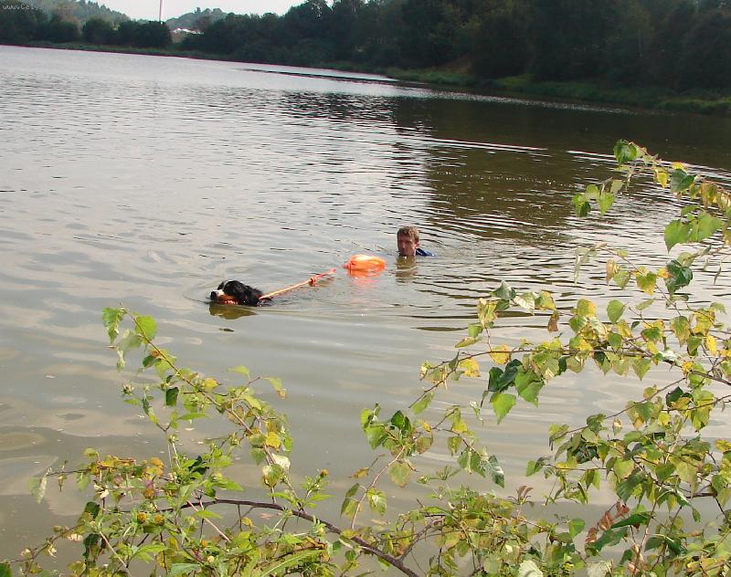 Foto: Z�chrana tonouc�ho-V�cvik vodn�ch z�chran��� ATC Relax - konec srpna 2007