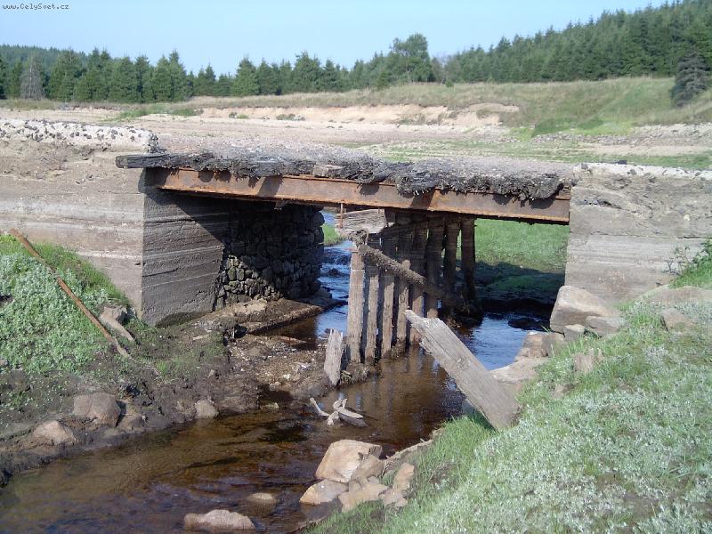 Foto: Poz�statek-Artefakt z obce Fl�je