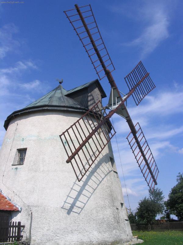 Foto: Ml�n-z dovolem� v Lesn�