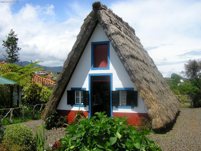 Foto: Chaloupka v Sant�n�-Ve skanzenu