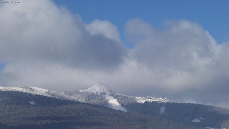 Foto: Je�t�d v objet� mrak�