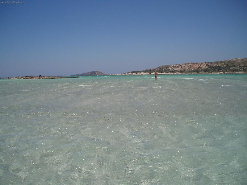 Foto: Elafonissi-pl� s r��ov�m p�skem a pr�zra�nou vodou-takova pl� nen� jen tak n�kde:-)