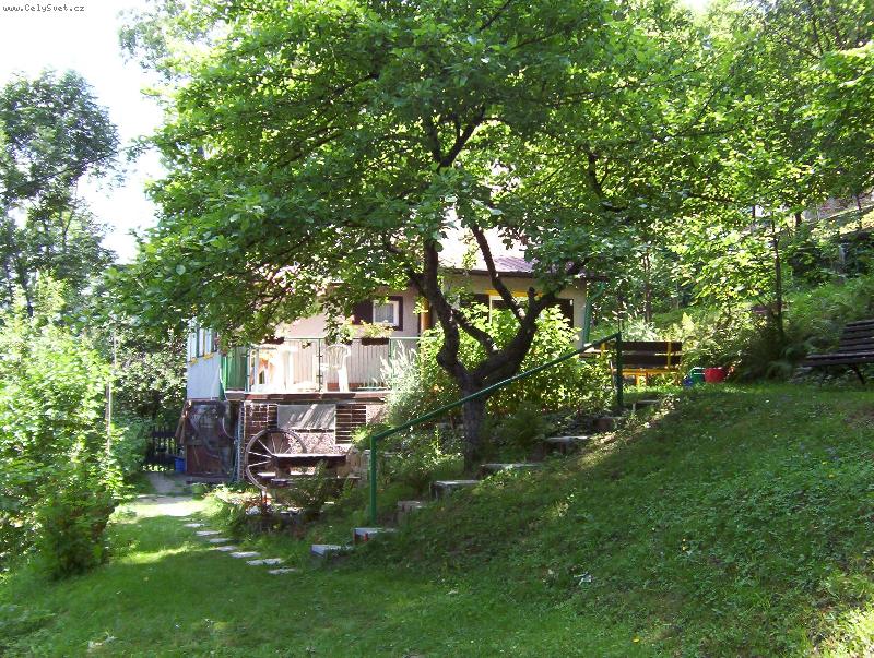 Foto: Beskydy-Letn� idylka na chat�