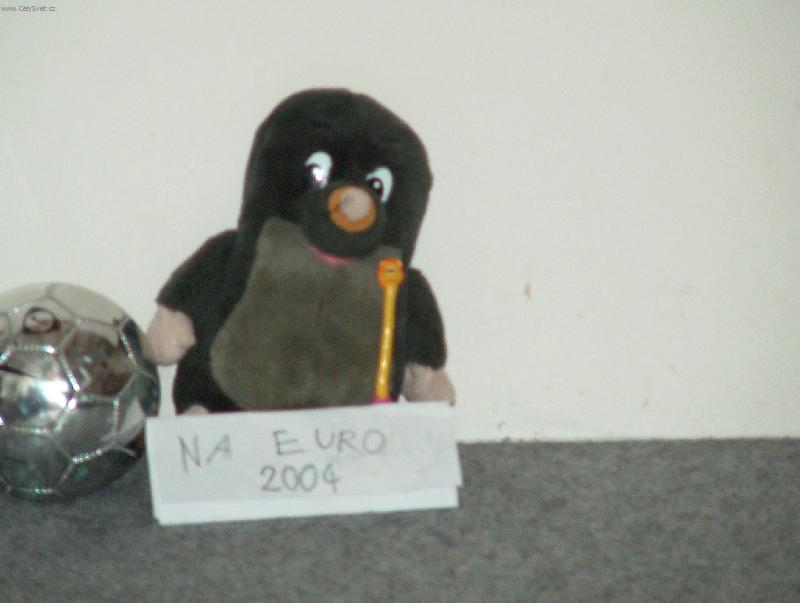 Foto: Ko�ka v p�evleku-Krtek nebo ko�ka ?